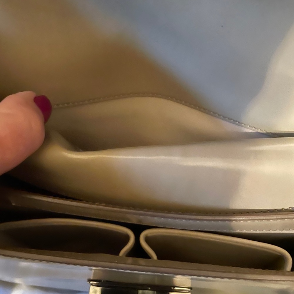 Prada leather bag - Picture 8 of 11